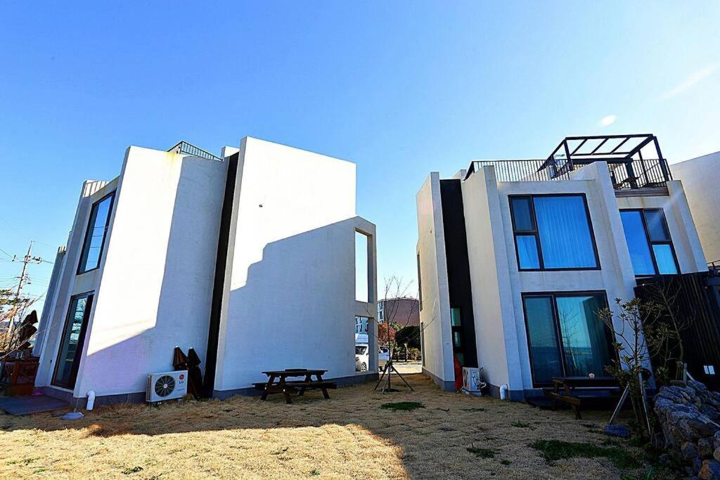Coveted Palms Village Pension Чеджудо Экстерьер фото