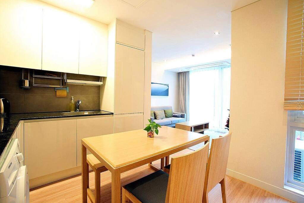 Coveted Palms Village Pension Чеджудо Экстерьер фото